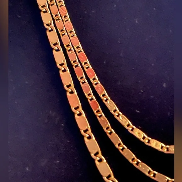 NWT 🍀 Lucky Brand 🍀 three strand gold necklace - Picture 3 of 5